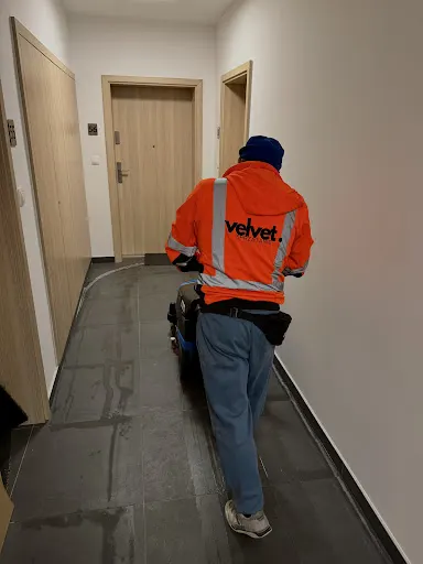 Firma Sprzątająca Lublin – VELVET | Biura | Tereny Zewnętrzne | Hale | Wspólnoty | Spółdzielnie Mieszkaniowe